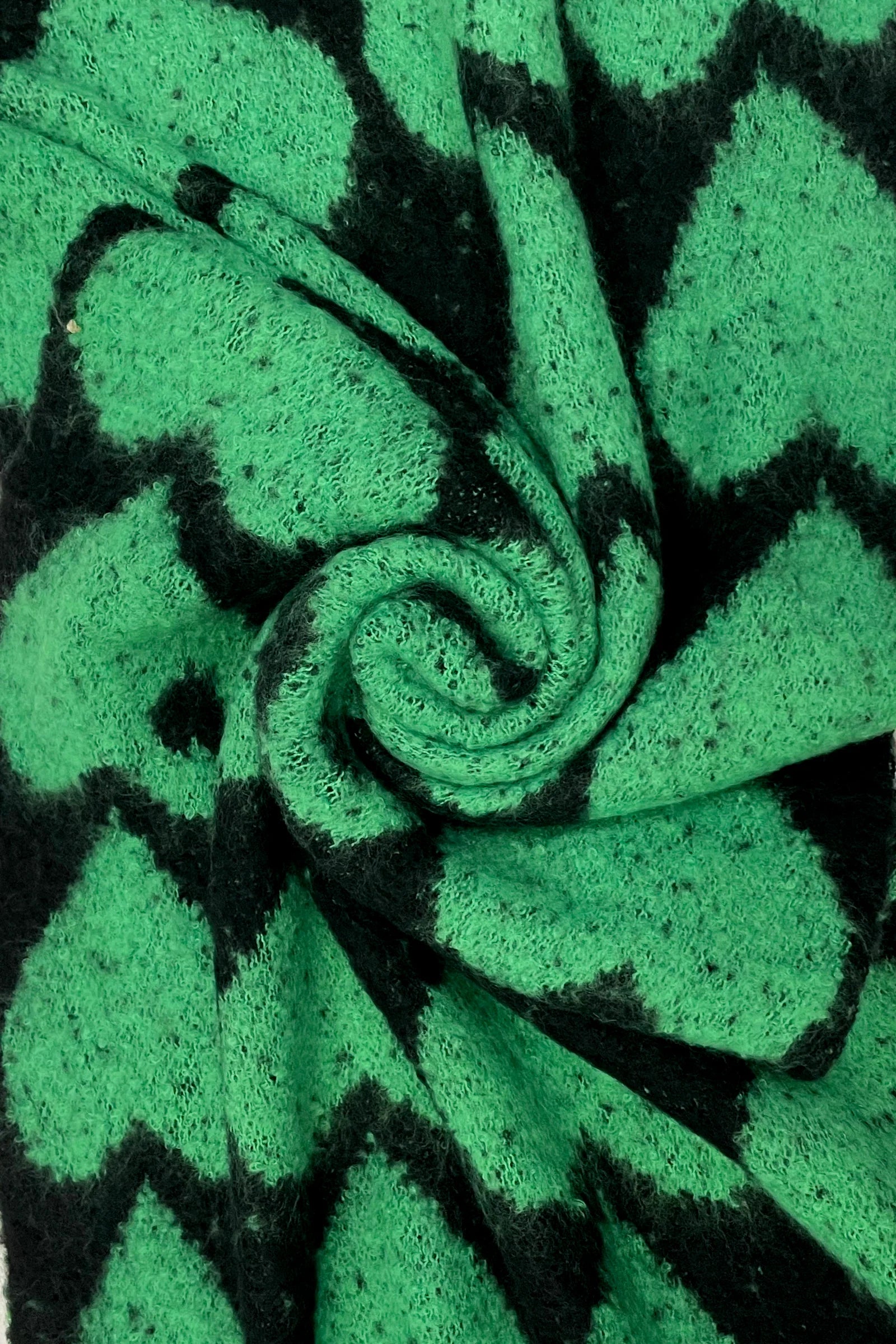Green Loveheart Print Diagonal Edge Wool Scarf